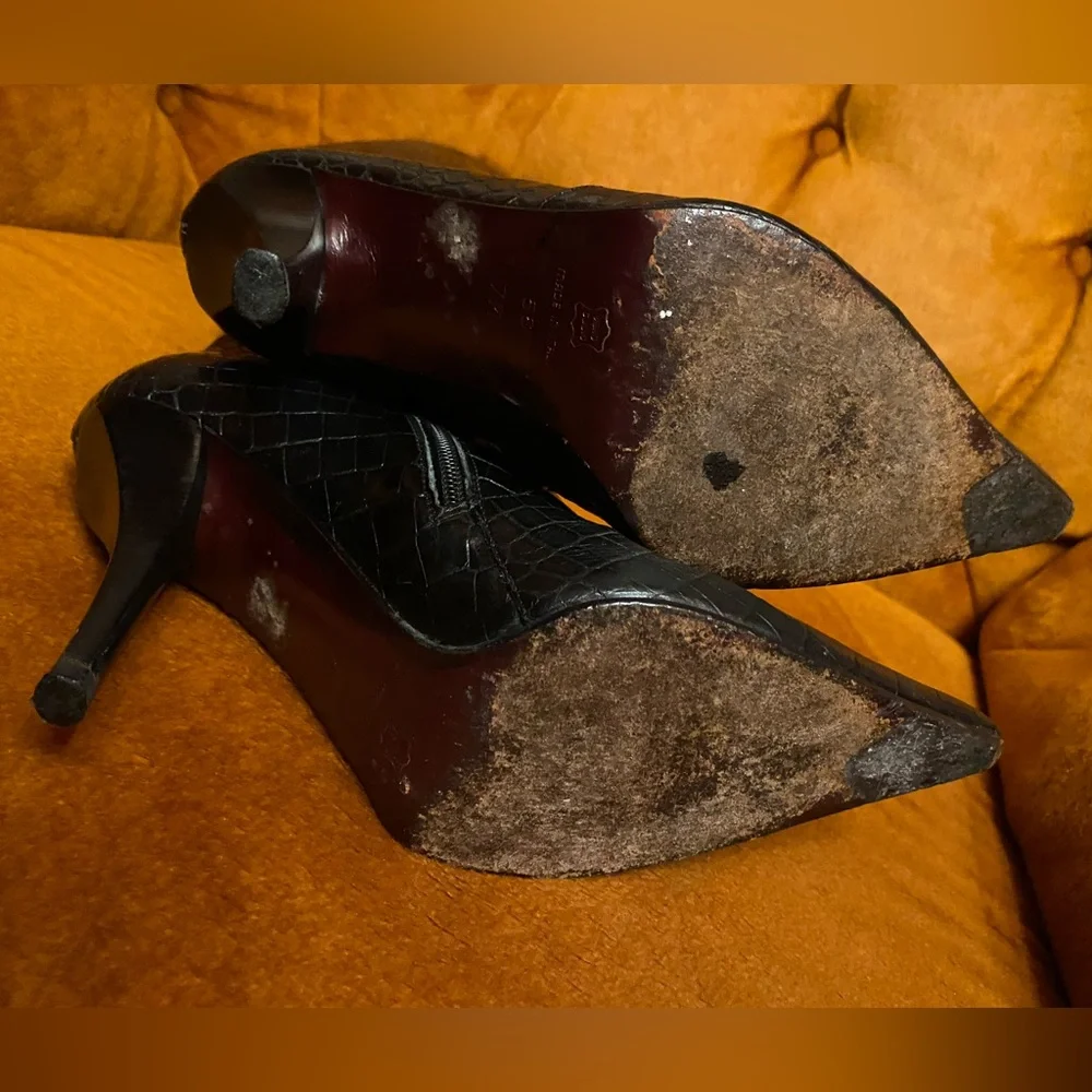 Designer ITALIAN crocodile print leather knee high boots
STILETTO pointy 7 - Picture 5 of 10